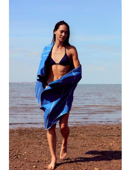 Serviette PET recyclé bleu outremer - Fabrication responsable, marque européenne