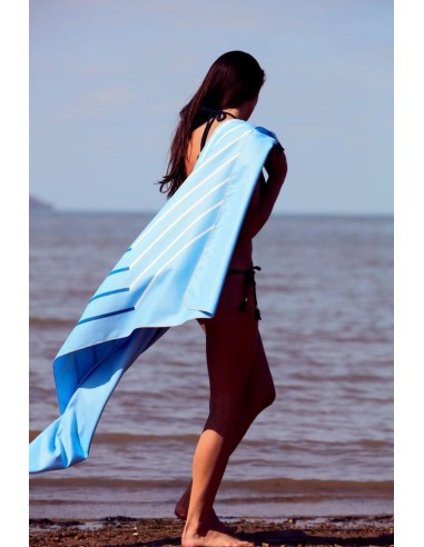 Serviette PET recyclé bleu céleste - polyester recyclé à 60%, marque européenne