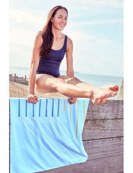 Serviette PET recyclé bleu céleste - polyester recyclé à 60%, marque européenne