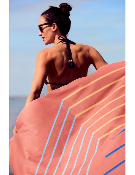 Serviette PET recyclé rouge terracotta - polyester recyclé à 60%, marque européenne