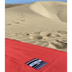 Drap de plage XXL rouge Saint James - Fabriqué en France, respectueux de l'environnement