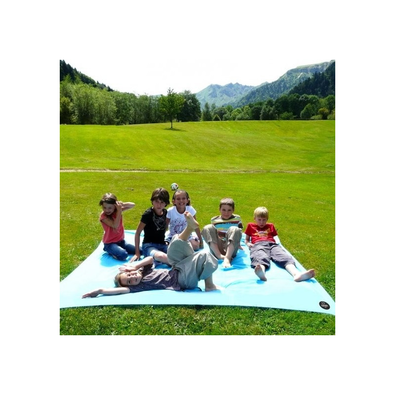 Drap de plage XXL+ bleu avec des piquets - Fabriqué en France, responsable, 100% coton