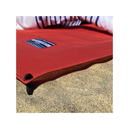 Drap de plage XXL+ Saint James rouge avec des piquets - Fabriqué en France, responsable, 100% coton