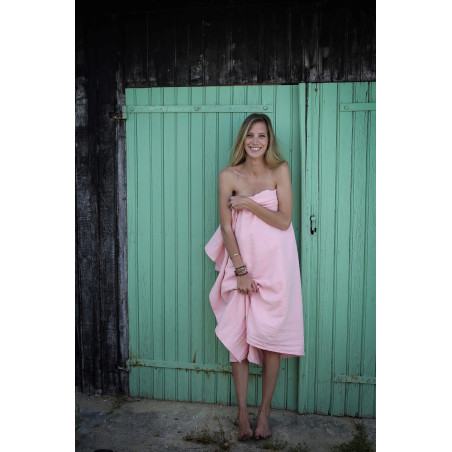 Drap de plage XXL rose blush 100% lin lavé français - Fabriqué en France